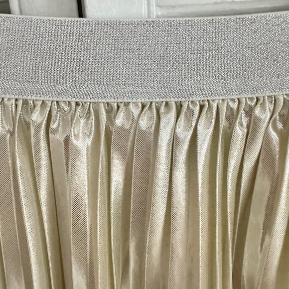 LIQUORISH Shiny Metallic Silver/Teal/Copper Pleated Midi Skirt, Size Small - Picture 6 of 7